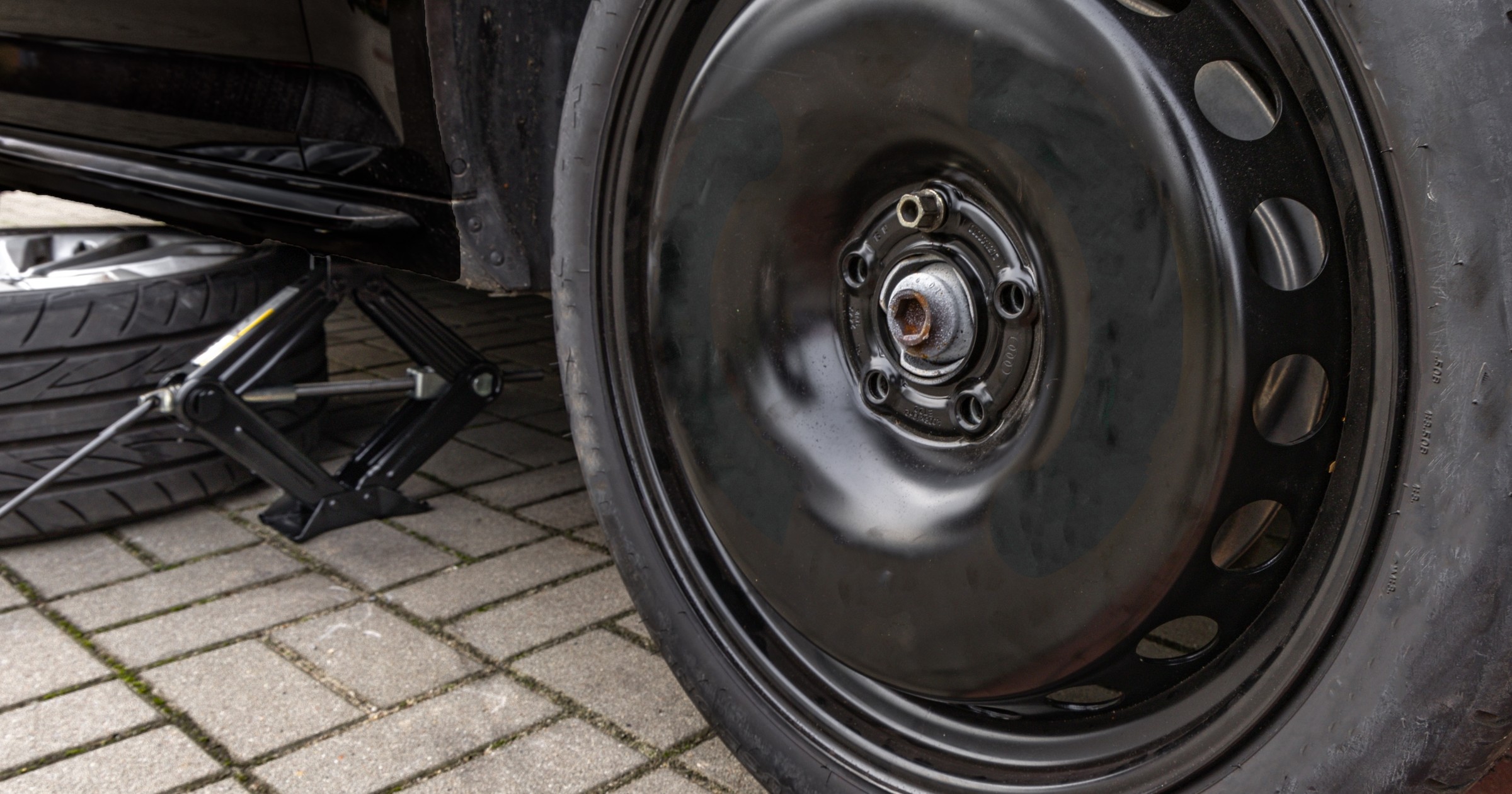 Podnośnik samochodowy- zdj. ilustracyjne