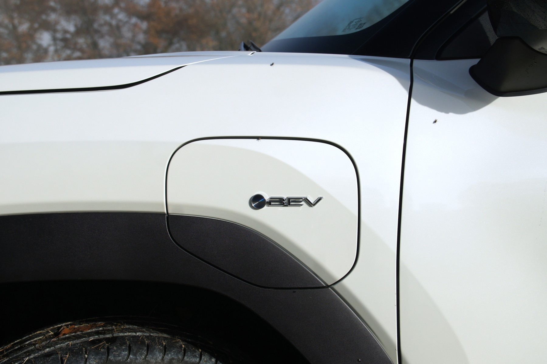 Gniazdo ładowania na błotniku