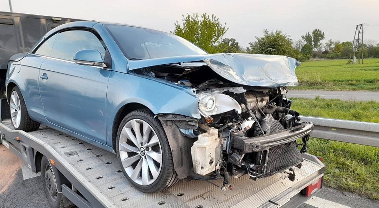 Stracił panowanie i rozbił auto. Miał na sumieniu coś gorszego