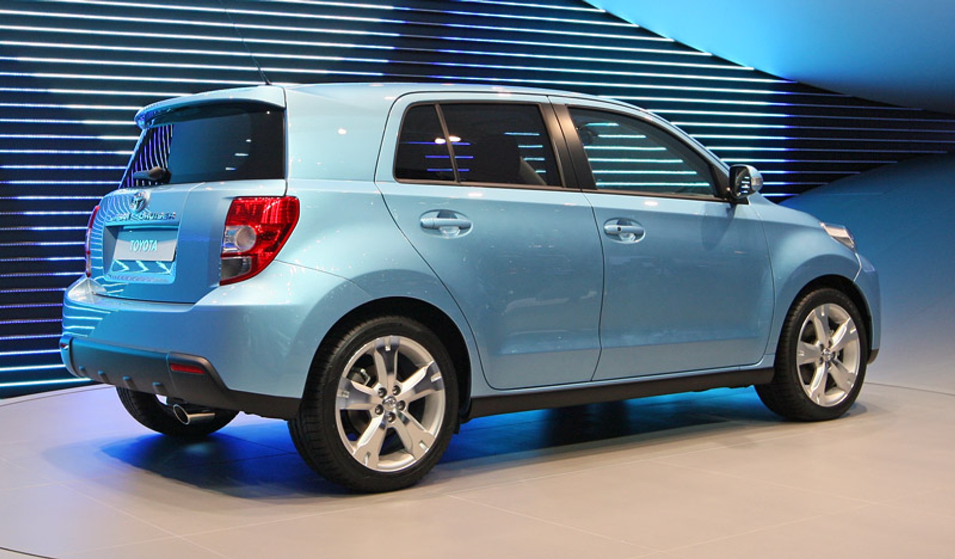 Paryż 2008: Toyota Urban Cruiser – miejski crossover z napędem 4x4 i nowym silnikiem 1,33 Dual VVT-i