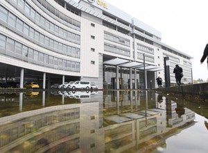 Opel utrzyma europejskie fabryki, ale stawia na auta elektryczne