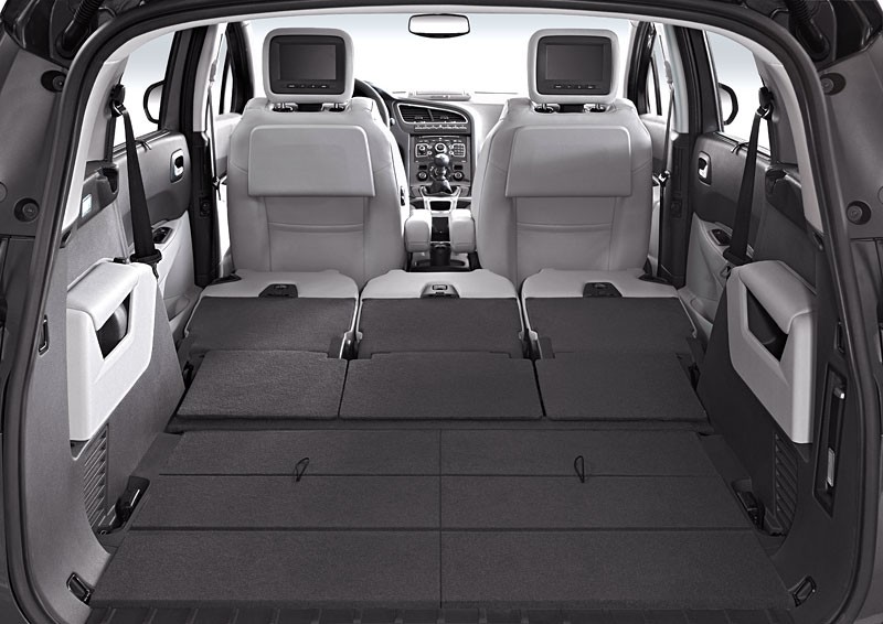 Peugeot: 5008 - duży, wygodny, nowoczesny, dla 5 lub 7 osób