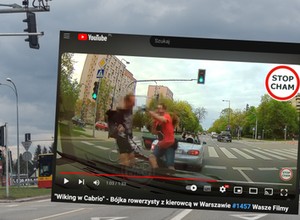 Kierowca auta popełnił błąd, rowerzysta nie odpuścił. Kłótnia zakończona bójką w centrum Warszawy [WIDEO]