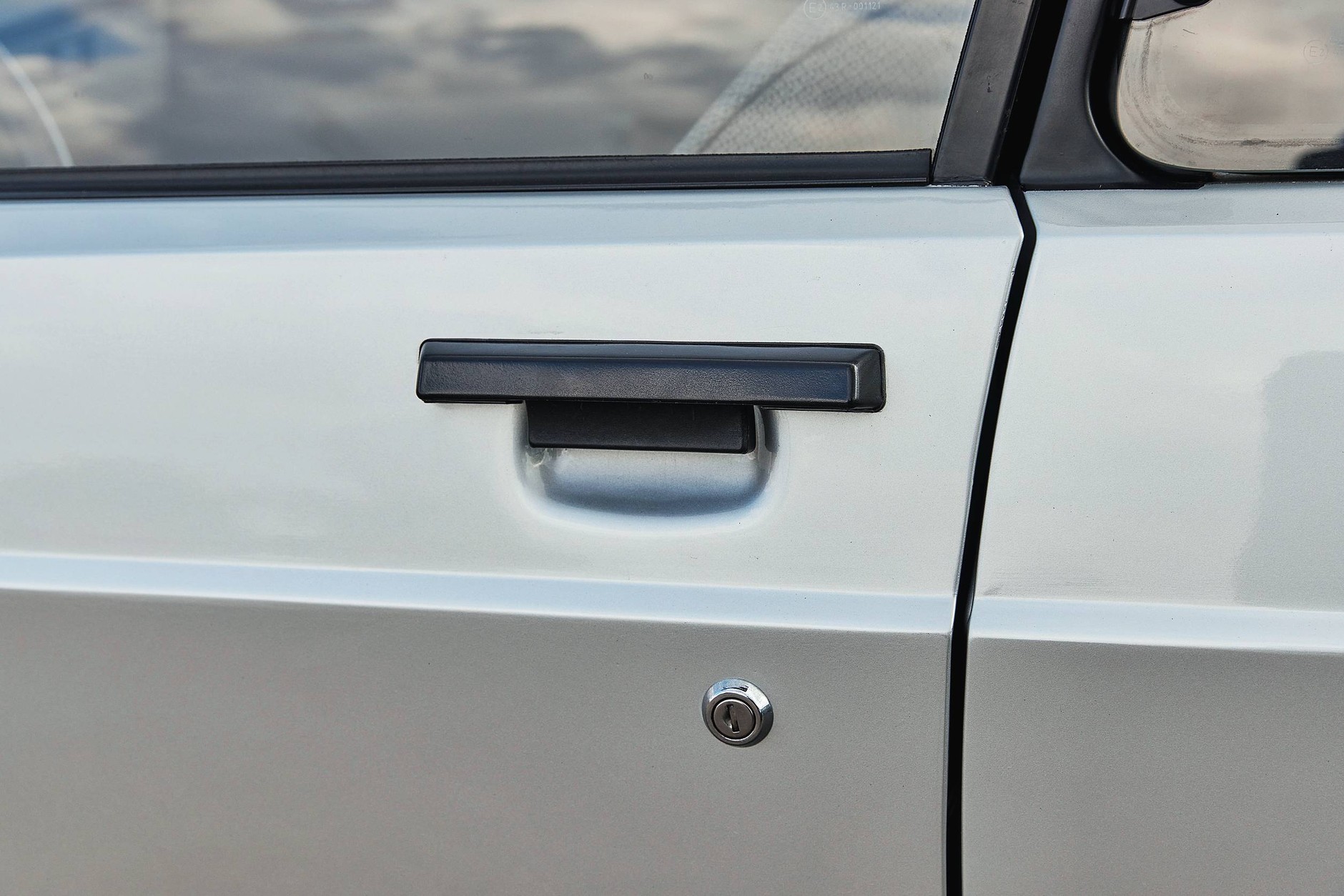 Porównanie Visa kontra Axel