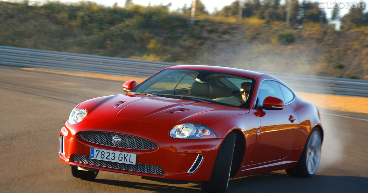 Jaguar XKR