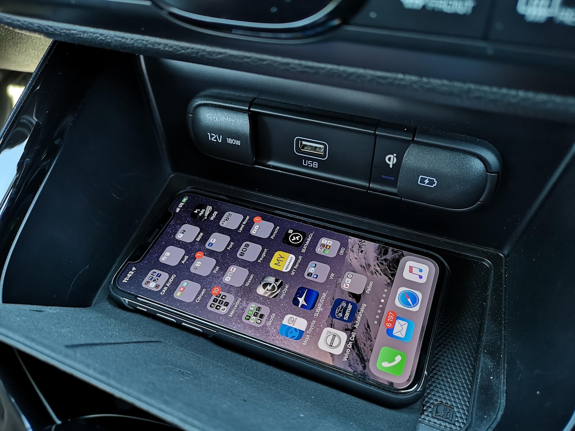 Ładowanie indukcyjne telefonu