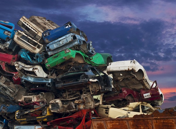 Od 2026 r. wyrejestrowanie pojazdu będzie automatyczne. Koniec z wizytami w urzędzie po złomowaniu