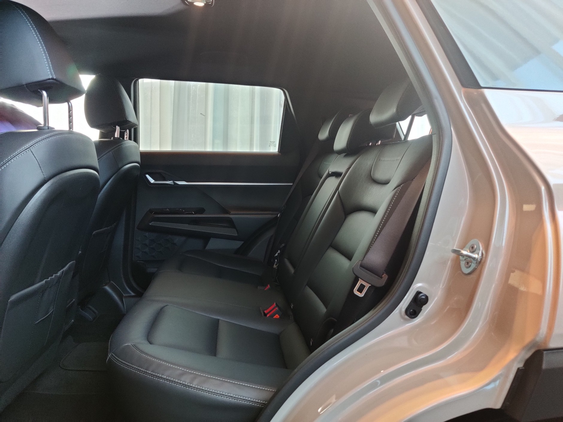 SsangYong Torres EVX