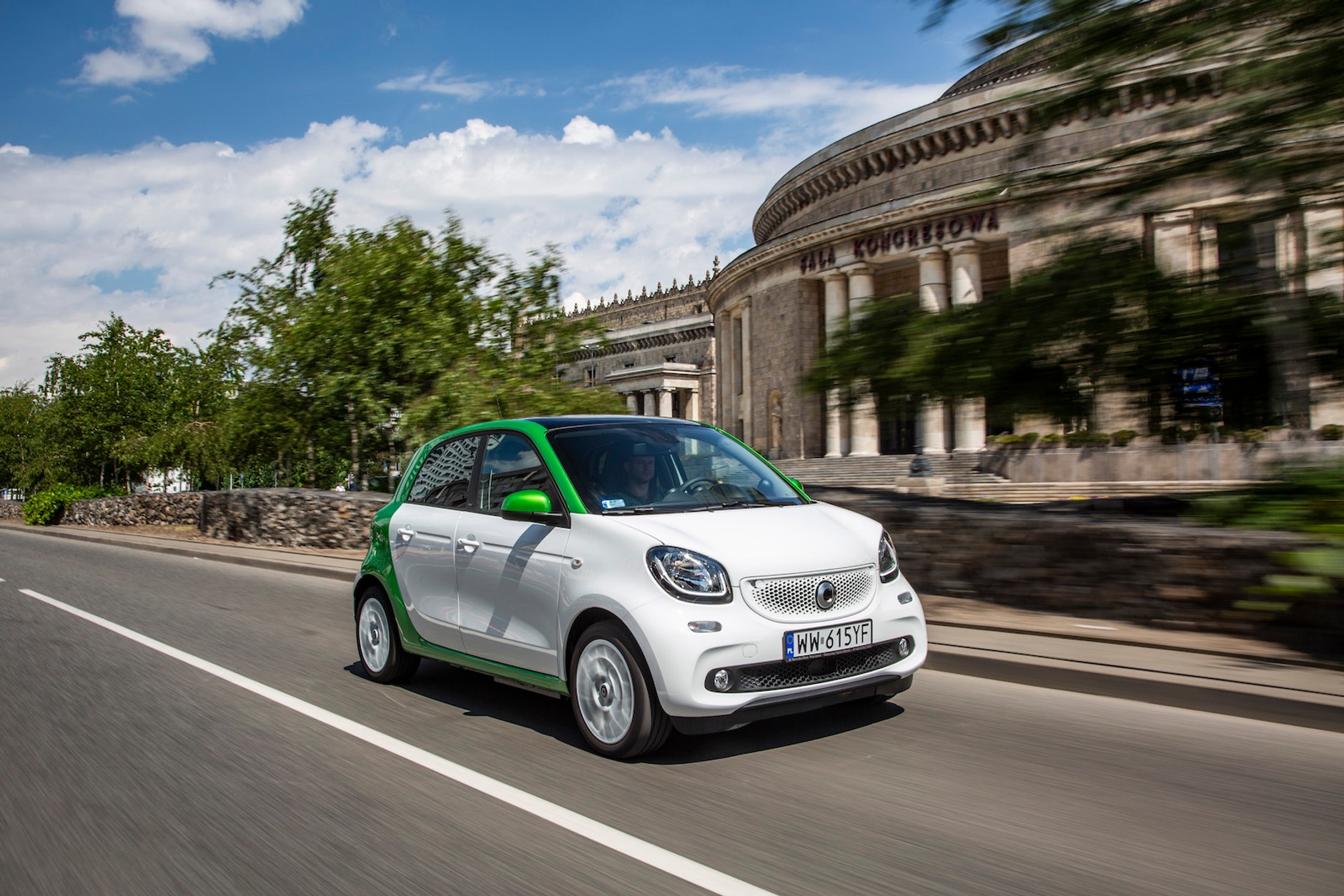 Smart EQ Forfour