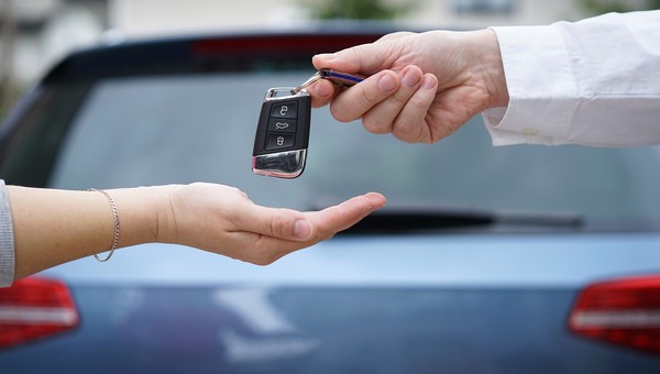 Najczęstsze błędy przy sprzedaży samochodów używanych