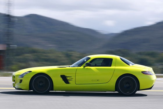 Mercedes SLS pod napięciem