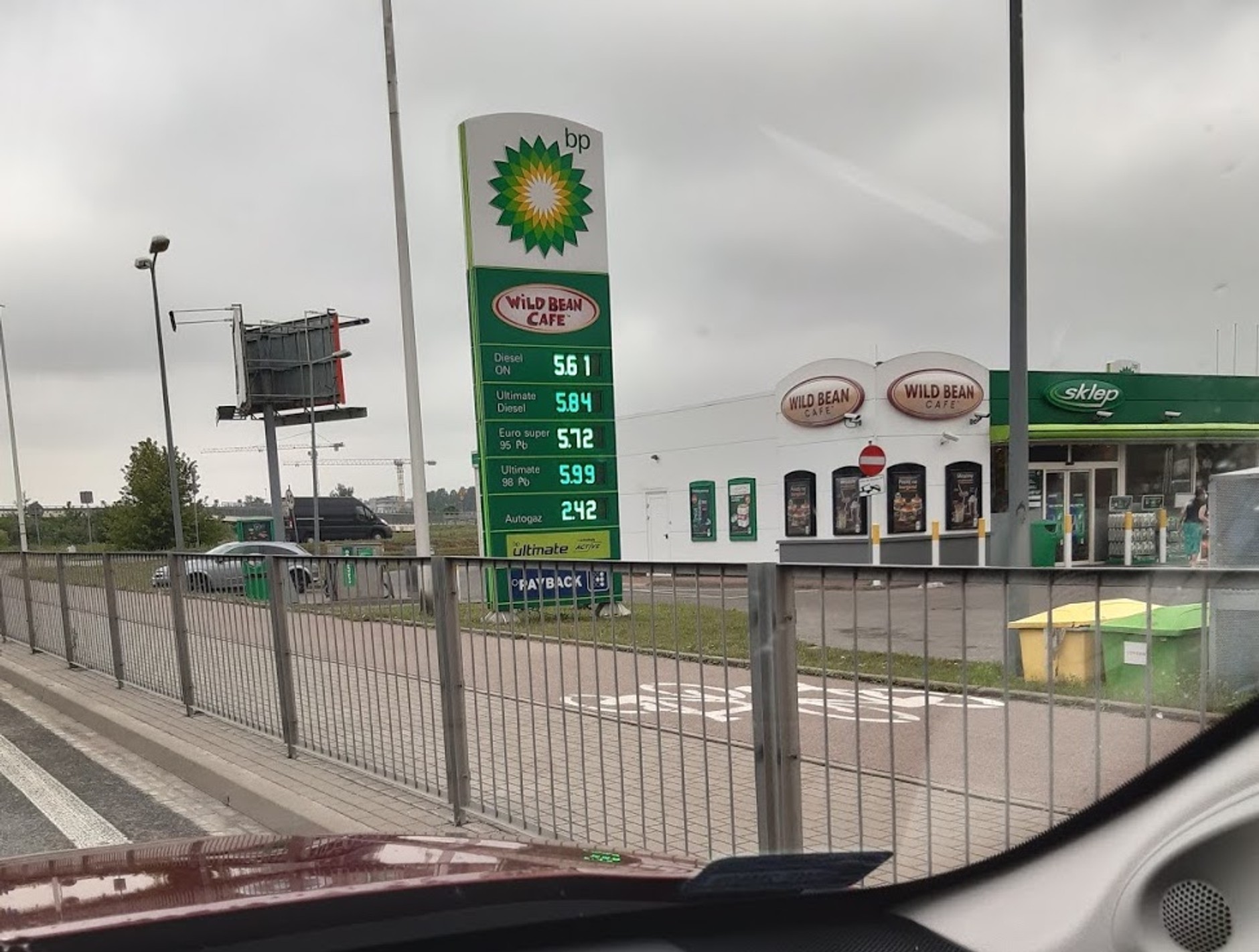 Ceny paliw na stacjach w okolicach Warszawy 5 lipca 2021