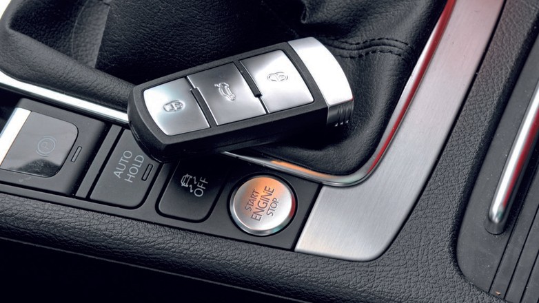 Kluczyk w kieszeni, a auto jedzie!