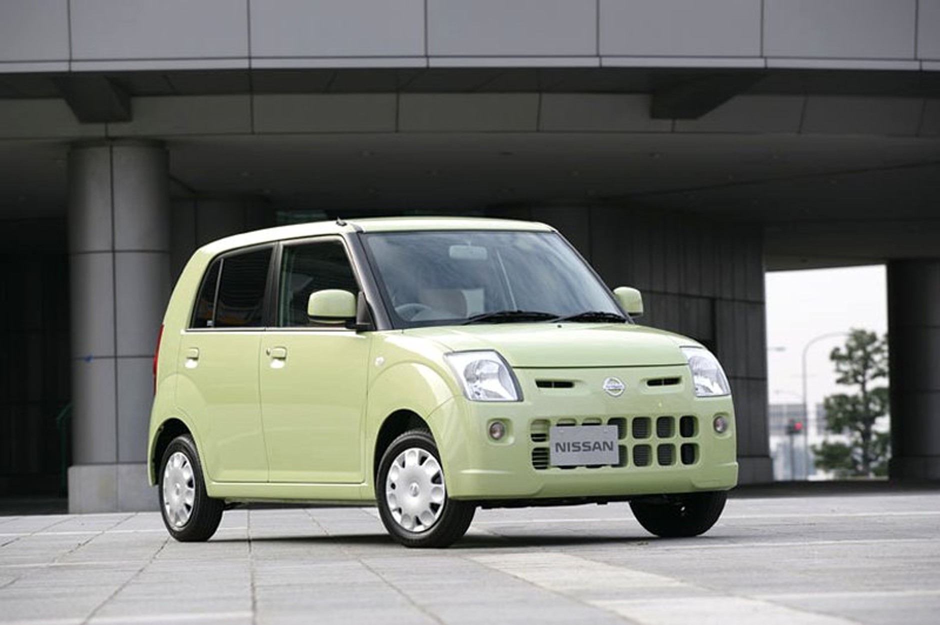 Nissan Pino – kolejny maluch