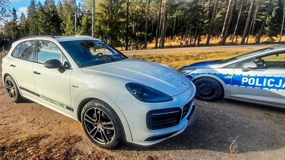 Skradzione Porsche odzyskane przez policję