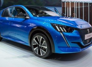 Można już zarezerwować elektrycznego Peugeota e-208. Kaucja całkiem mała