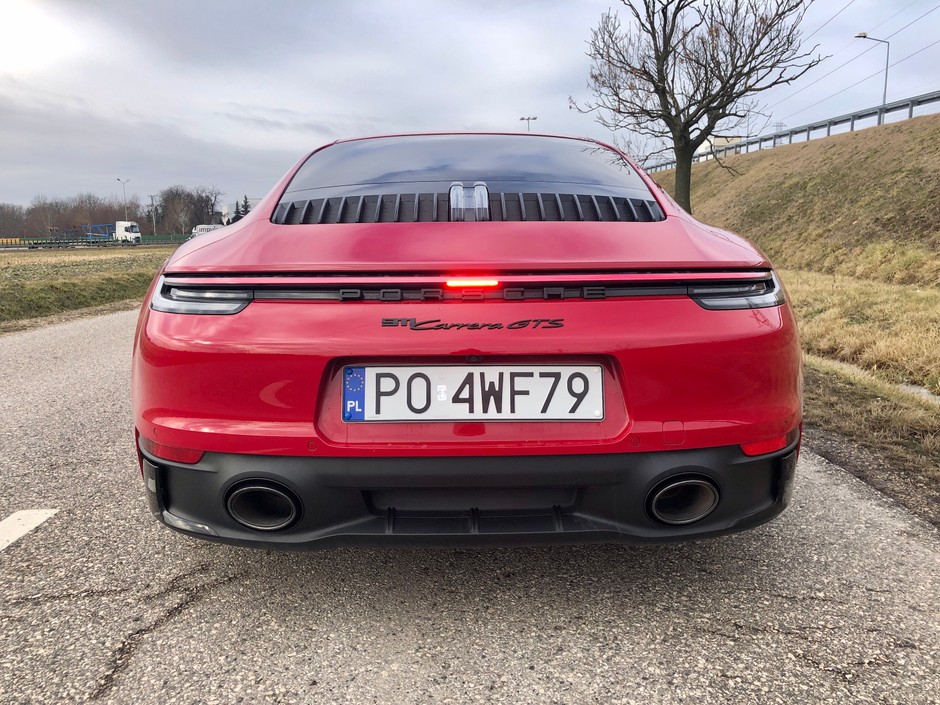 Porsche 911 Carrera GTS