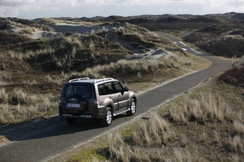 Mitsubishi Pajero - Specyfikacja 2010