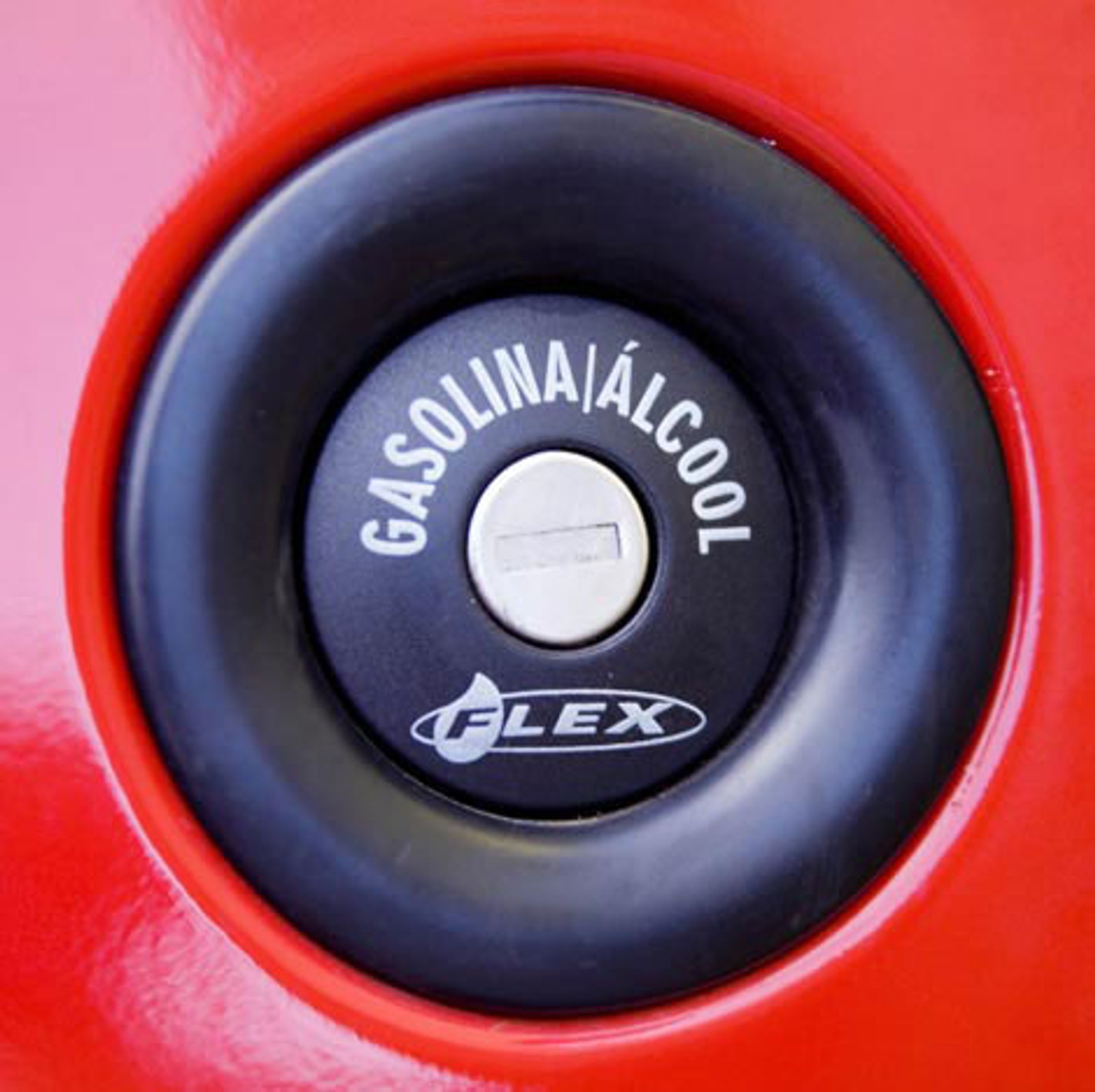 Fiat Uno żyje i jeździ na alkohol