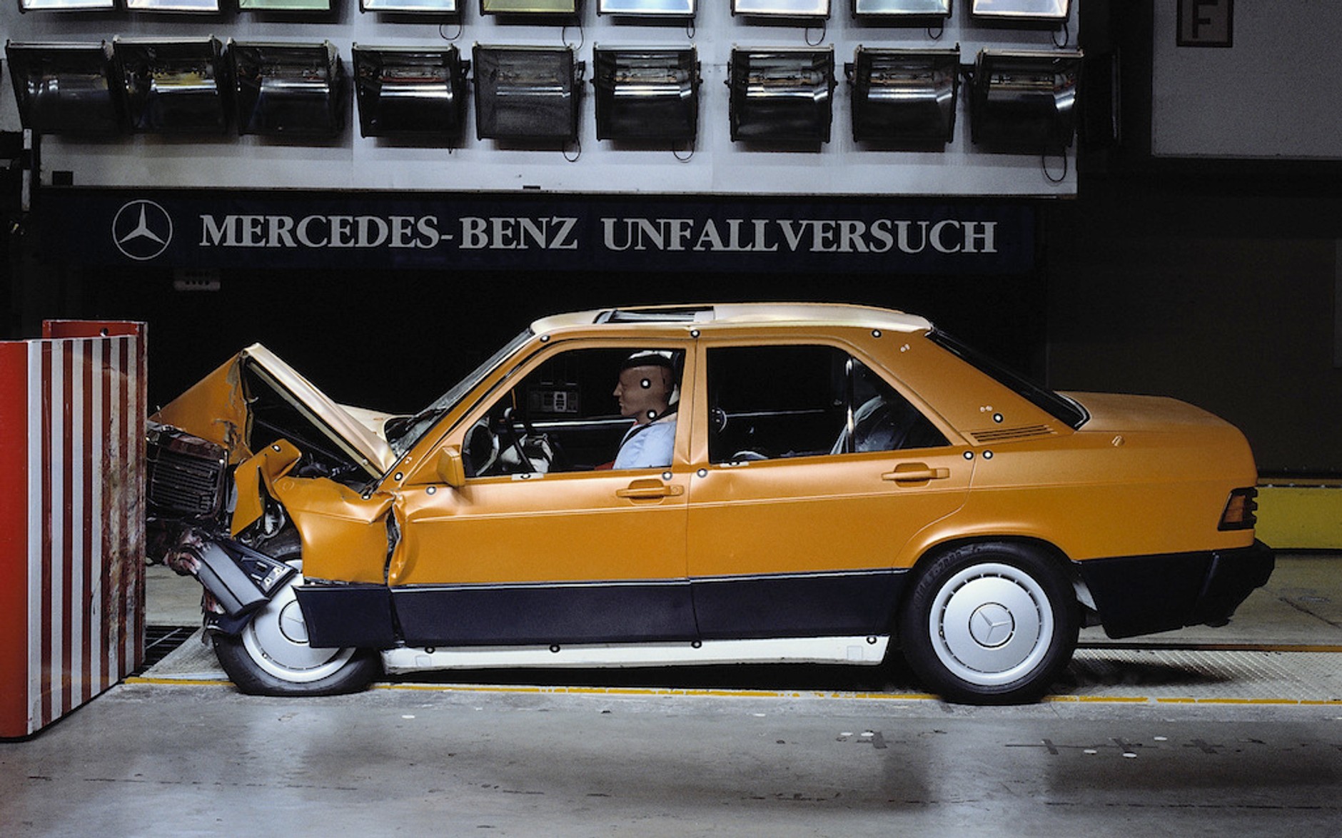 35 lat Mercedesa 190