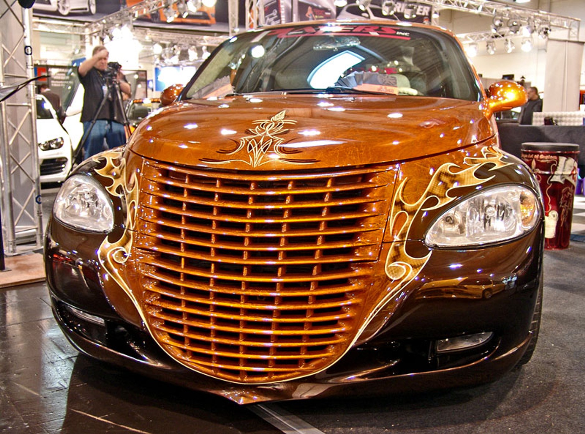 Essen Motor Show 2008:  Chrysler PT Cruser z Players Inc. w stylu retro