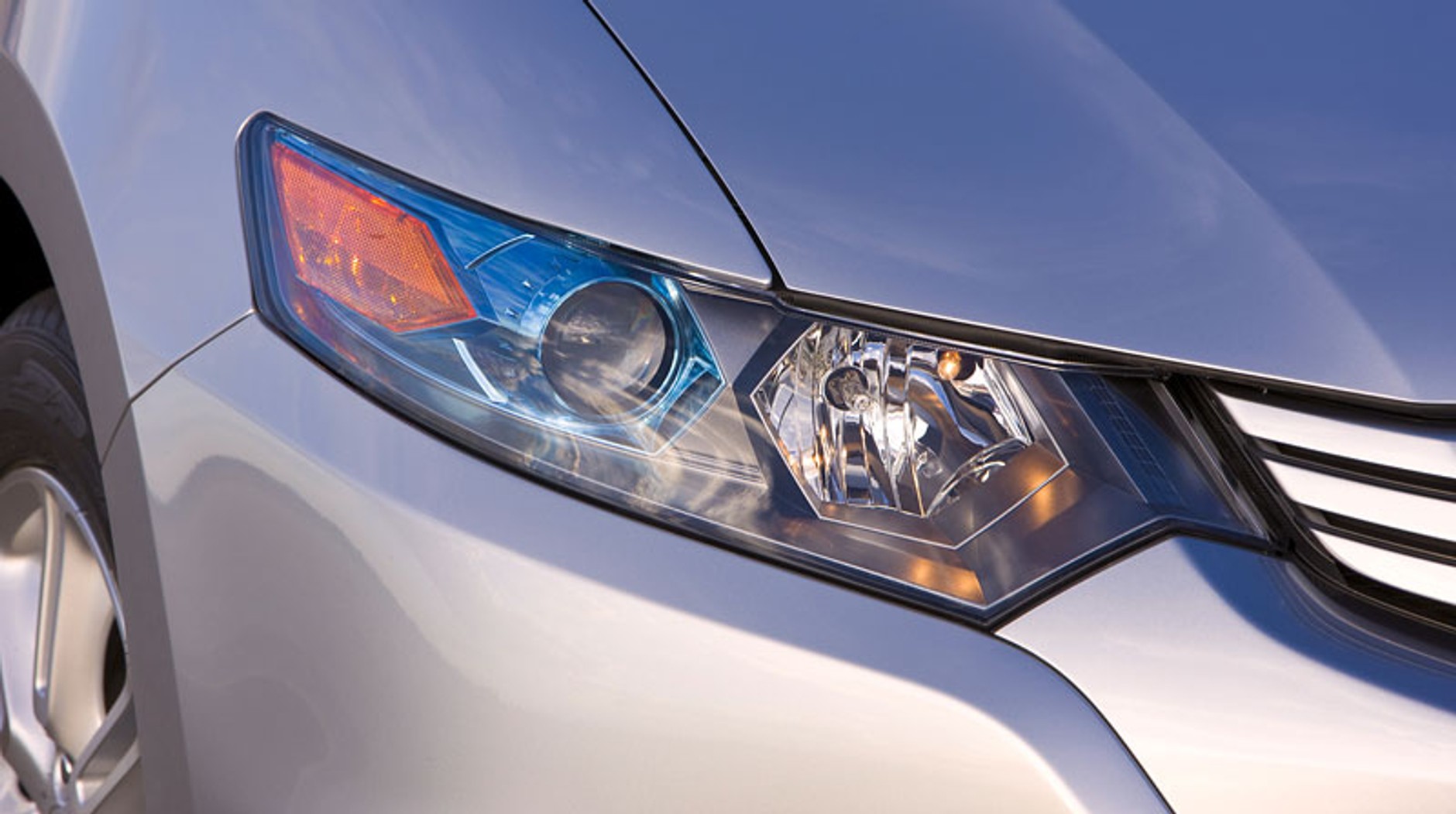 Honda Insight: ekologiczna i ekonomiczna hybryda