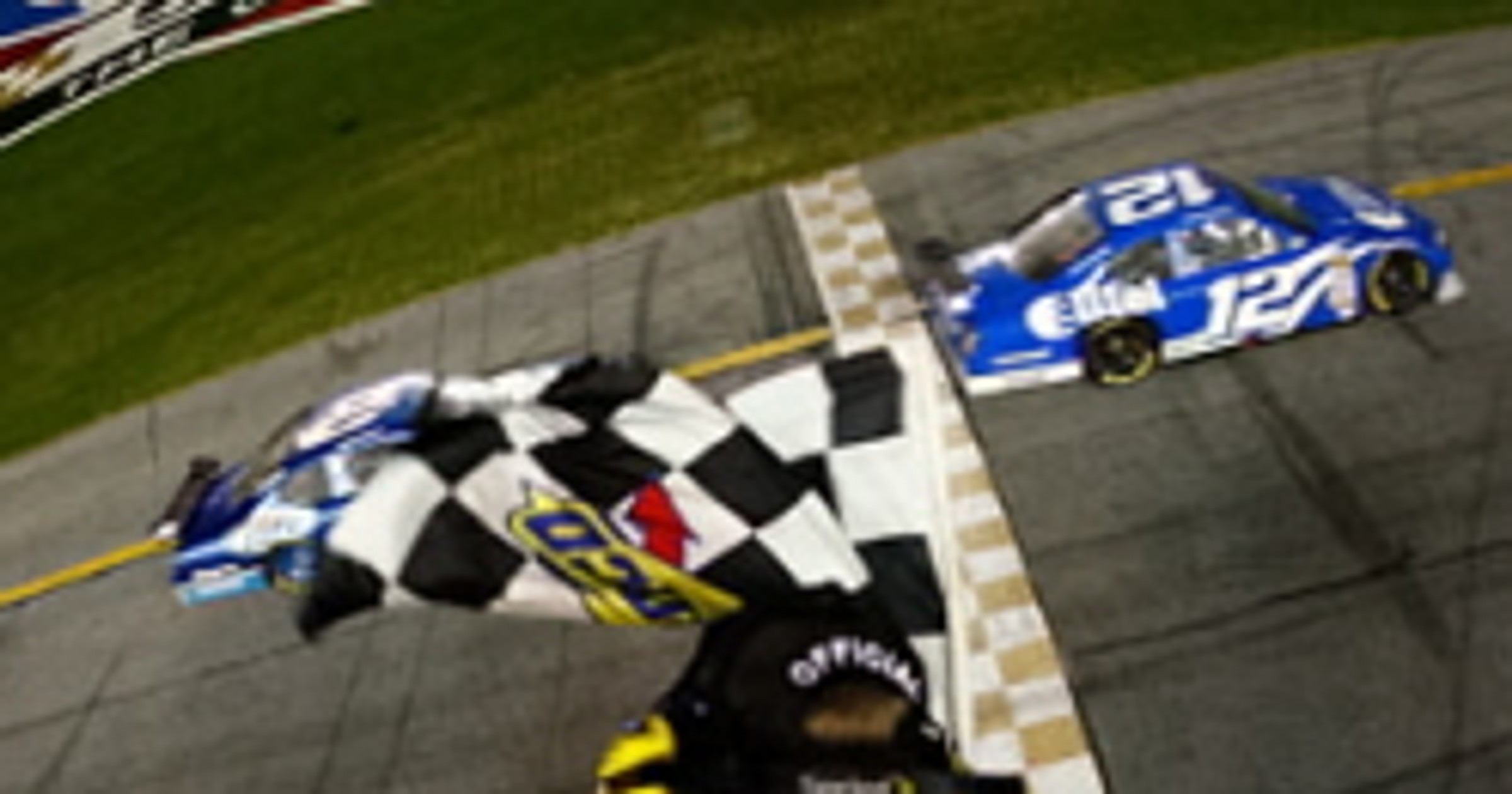 Dodge: hostoryczne zwycięstwo w Great American Race Daytona 500