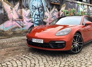 Porsche i papaja? Panamera w "smakowitym" wydaniu