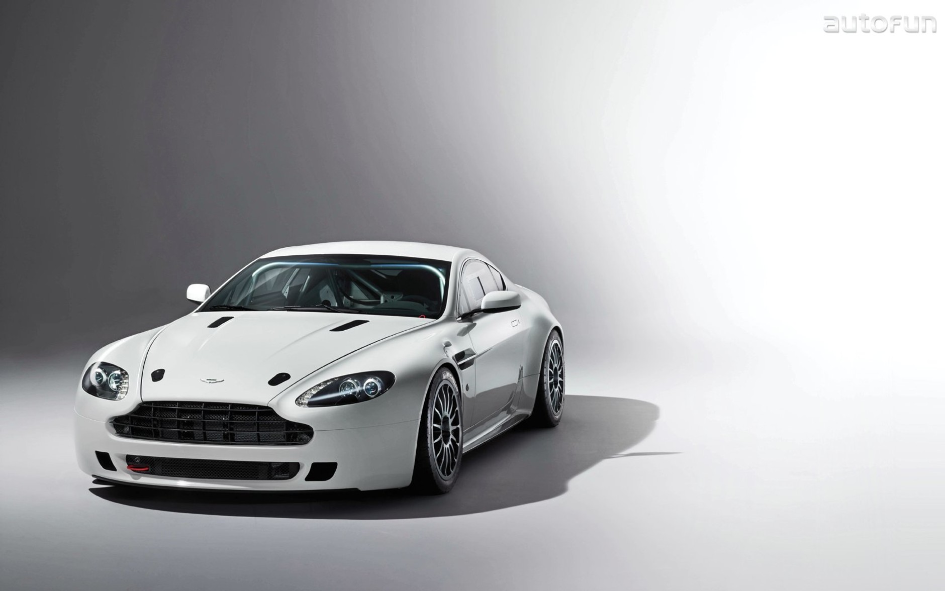 Aston Martin Vantage