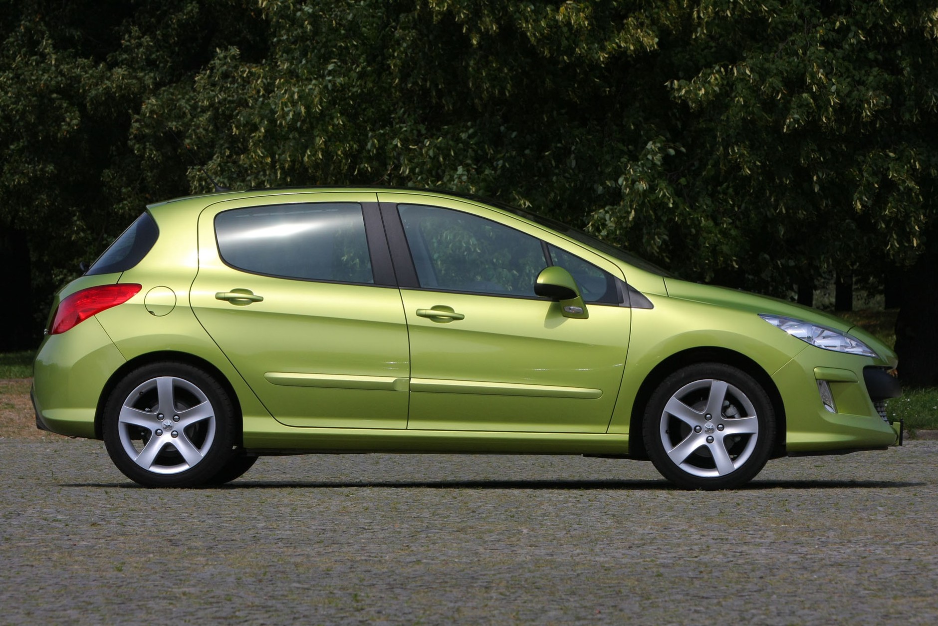 Peugeot 308 - cena od 16 000 zł