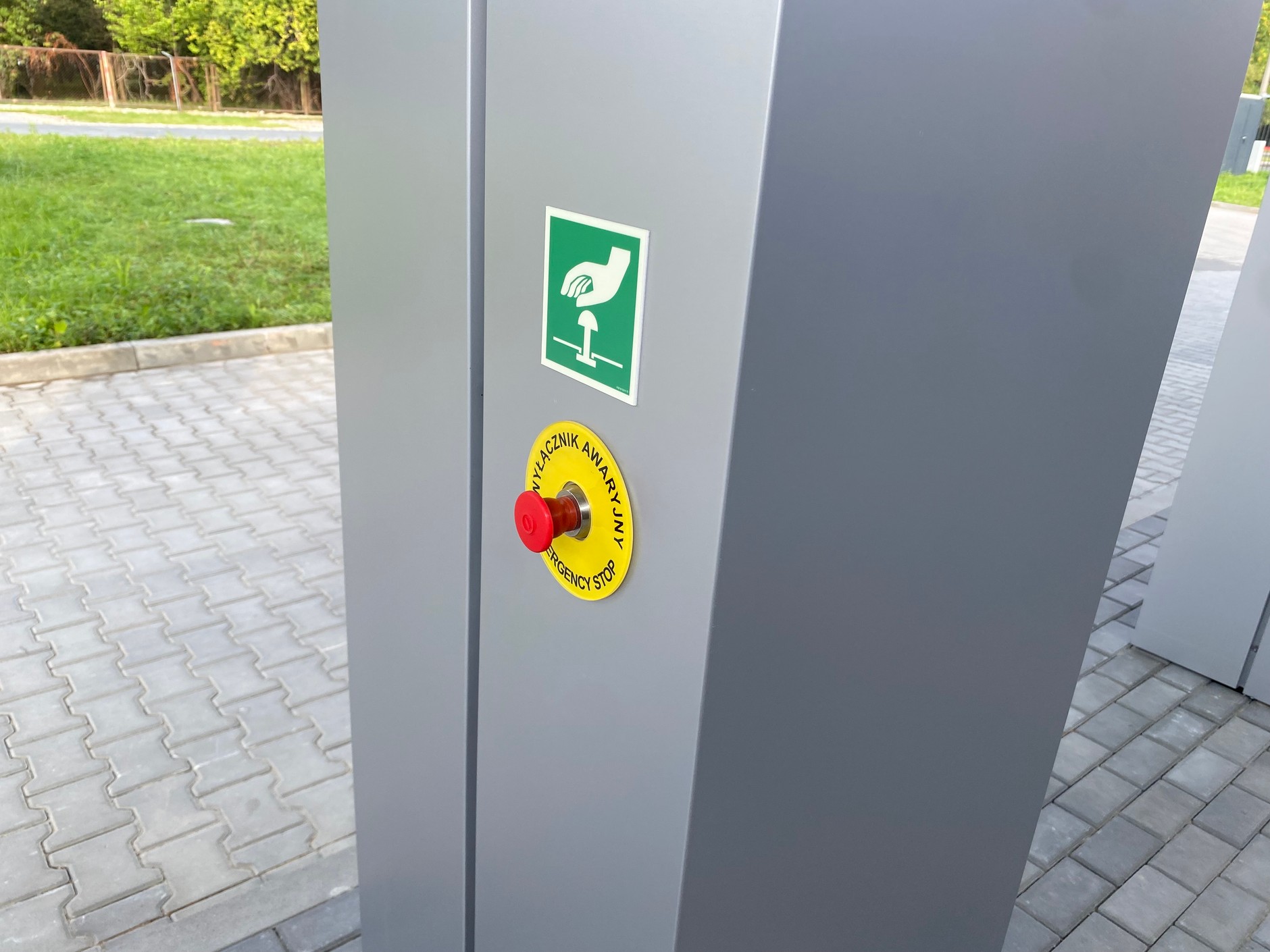 Stacja wodorowa NESO. Pierwsza stacja tankowania wodoru w Polsce