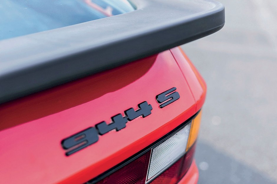 Mercedes 190 E 2.3-16 kontra Porsche 944 S - rewolucja przeciw ewolucji