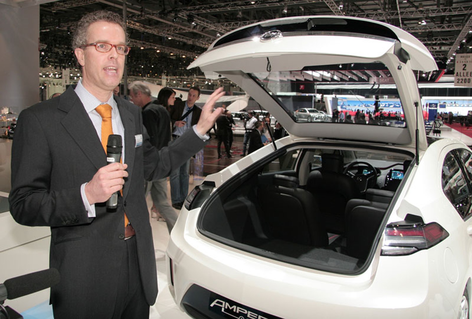 Genewa 2009: Opel Ampera – Volt w europejskim przebraniu