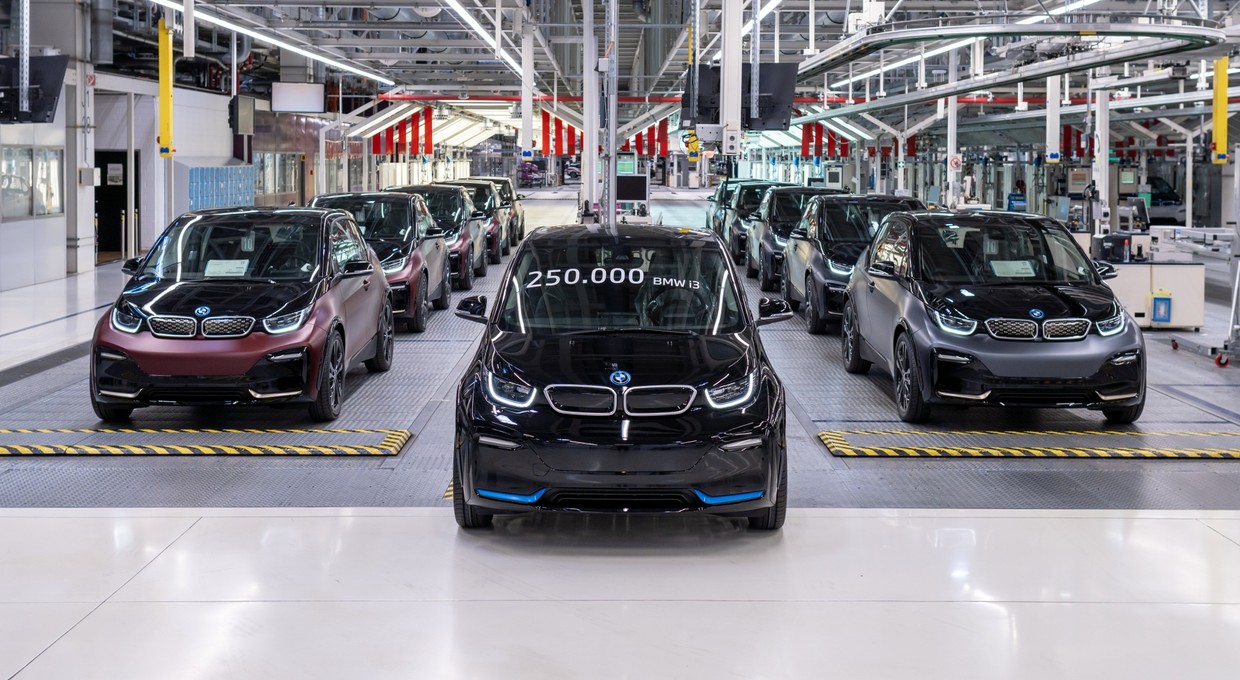 BMW kończy produkcję przełomowego modelu. Zastąpi go nowe Mini