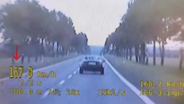 Nie widział i nie słyszał, a mimo to pędził niemal 170 km/h. Dostał ponad 10 tys. zł mandatu i 35 punktów