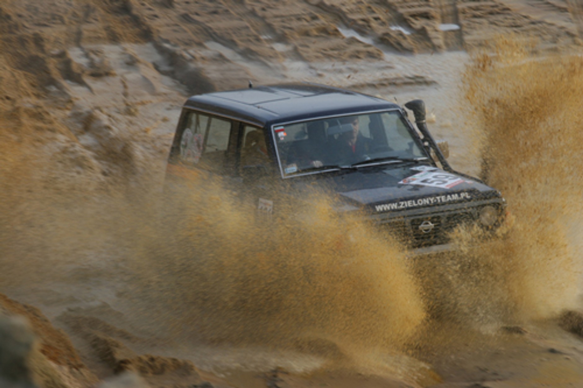 Pojeździć i pomóc