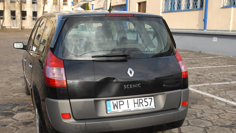 Jak usunąć wgniecenia z karoserii?