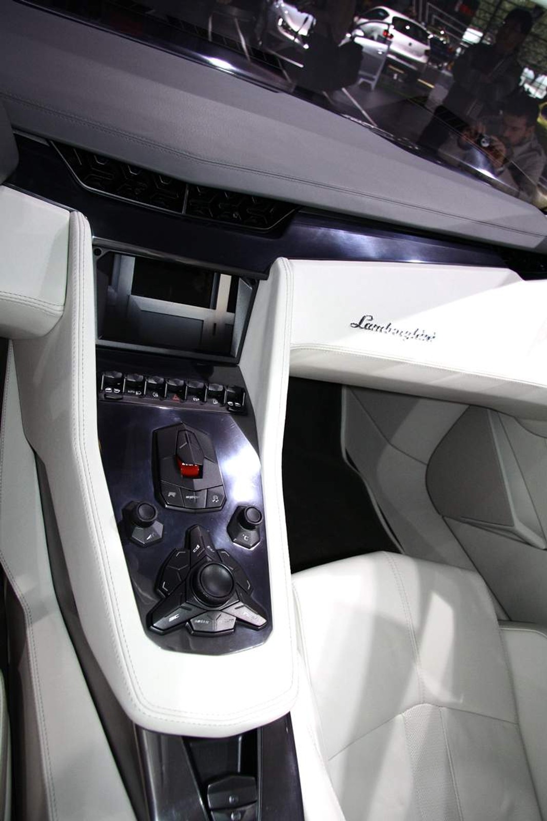 Paryż 2008: Lamborghini Estoque – co najmniej cztery lata do rozpoczęcia produkcji