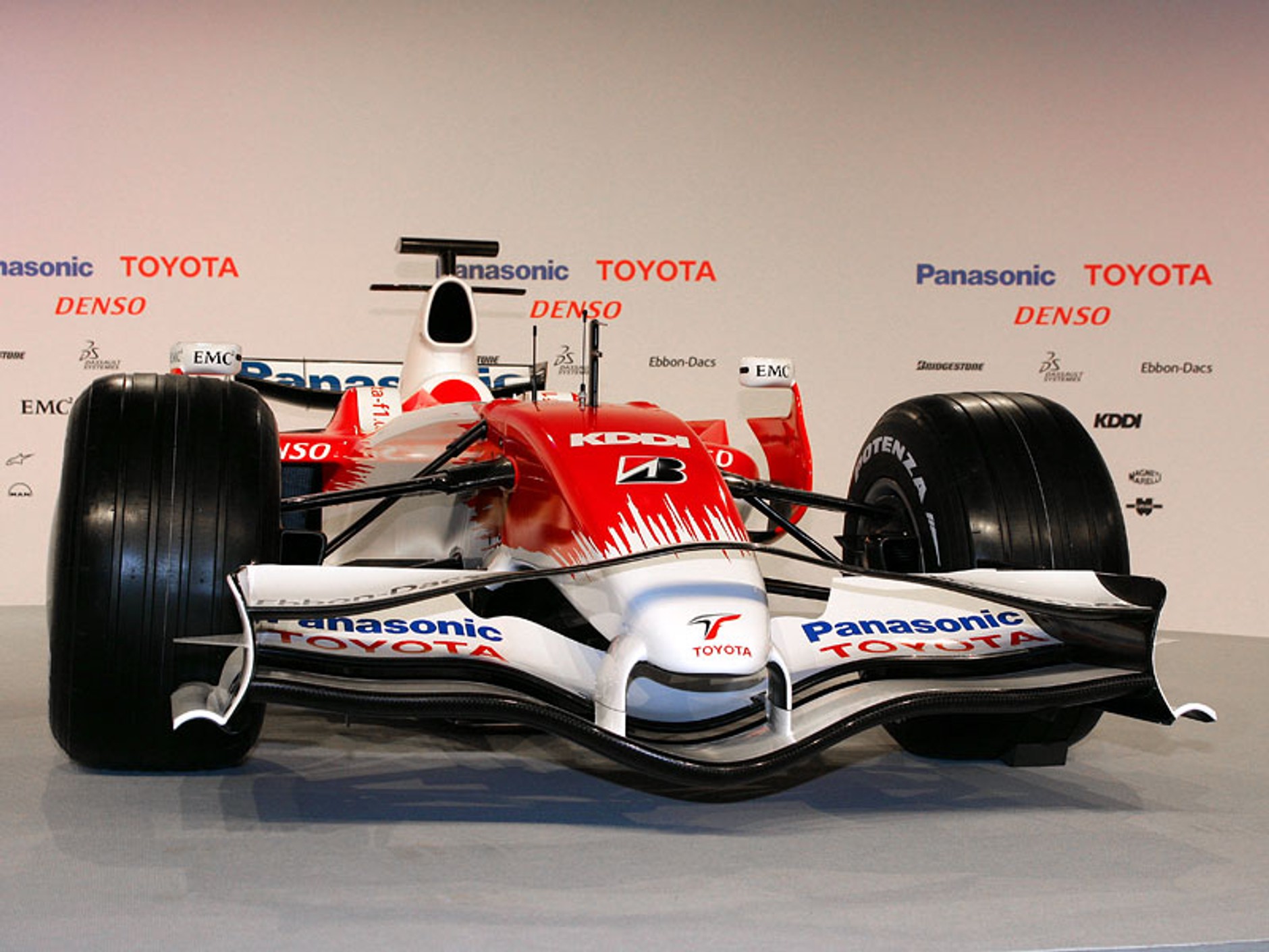 Panasonic Toyota Racing w roku 2008 - kierowcy, historia, fotogaleria
