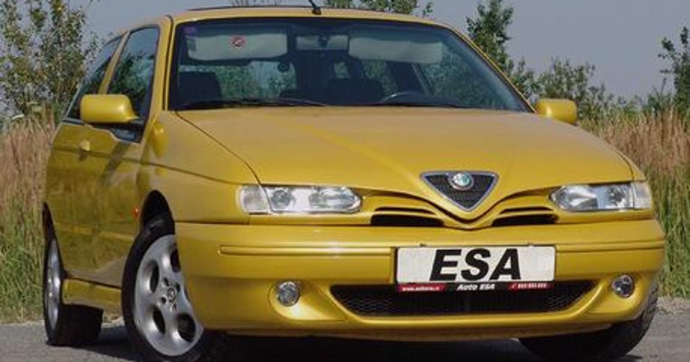 Alfa Romeo 145 (1994-2000) - auto z sex-appealem