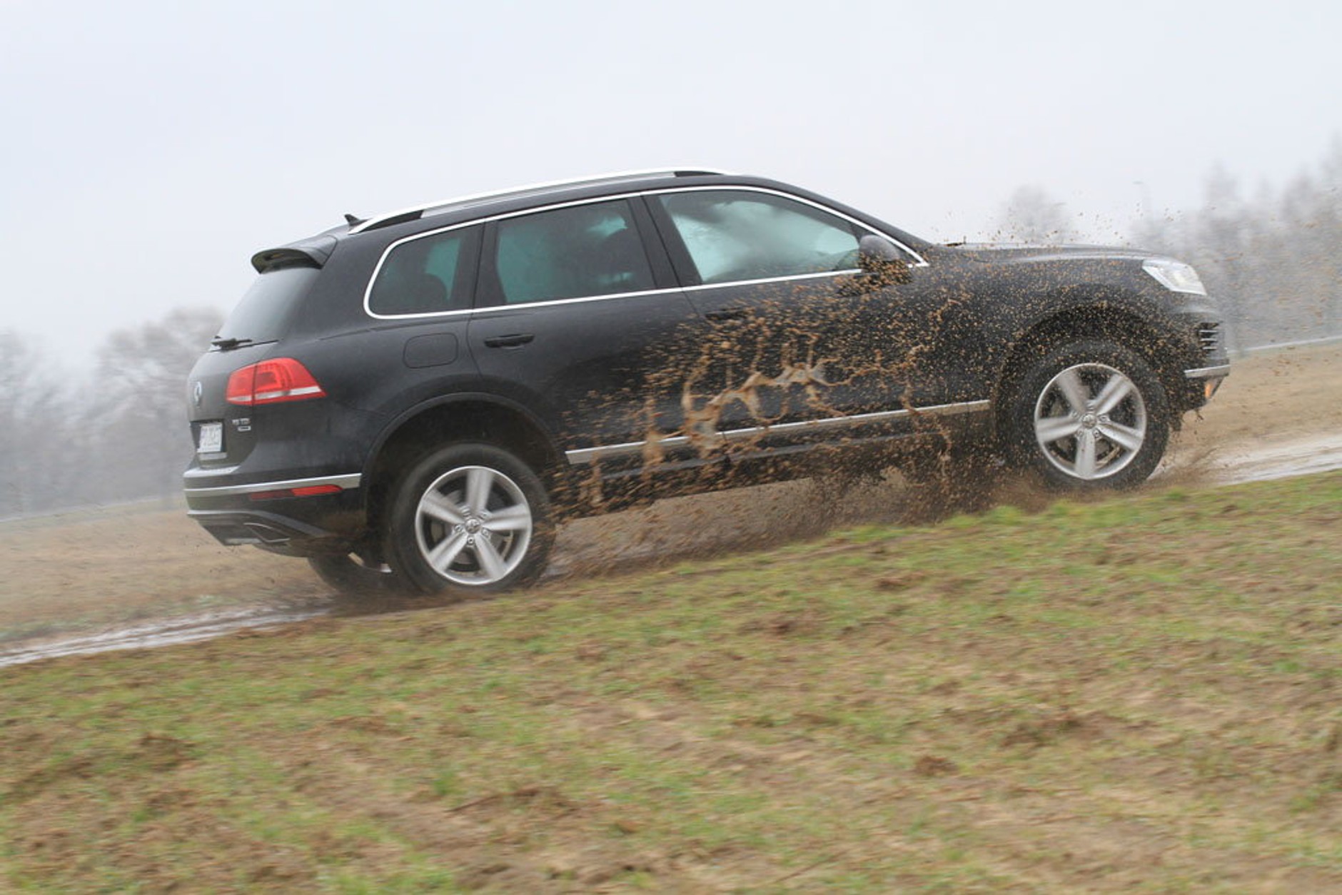 Volkswagen Touareg 3.0 TDI - Pogromca błota i śniegu