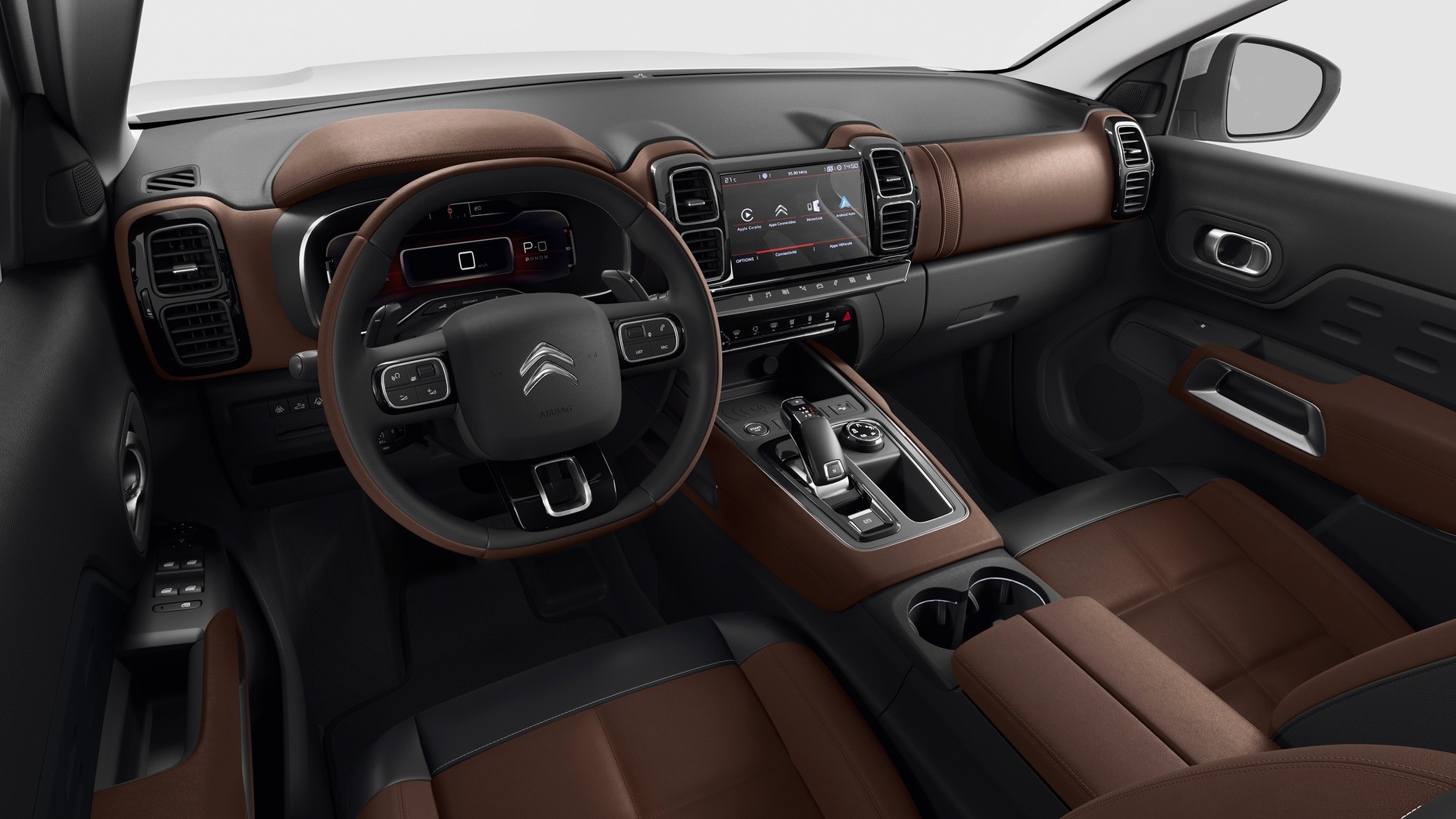 Wygląd kokpitu można dostosować do własnego gustu za pomocą szerokiej palety dostępnych materiałów o najwyższej jakości – od tkanin do skóry nappa. Do wyboru jest 5 tonacji wnętrza