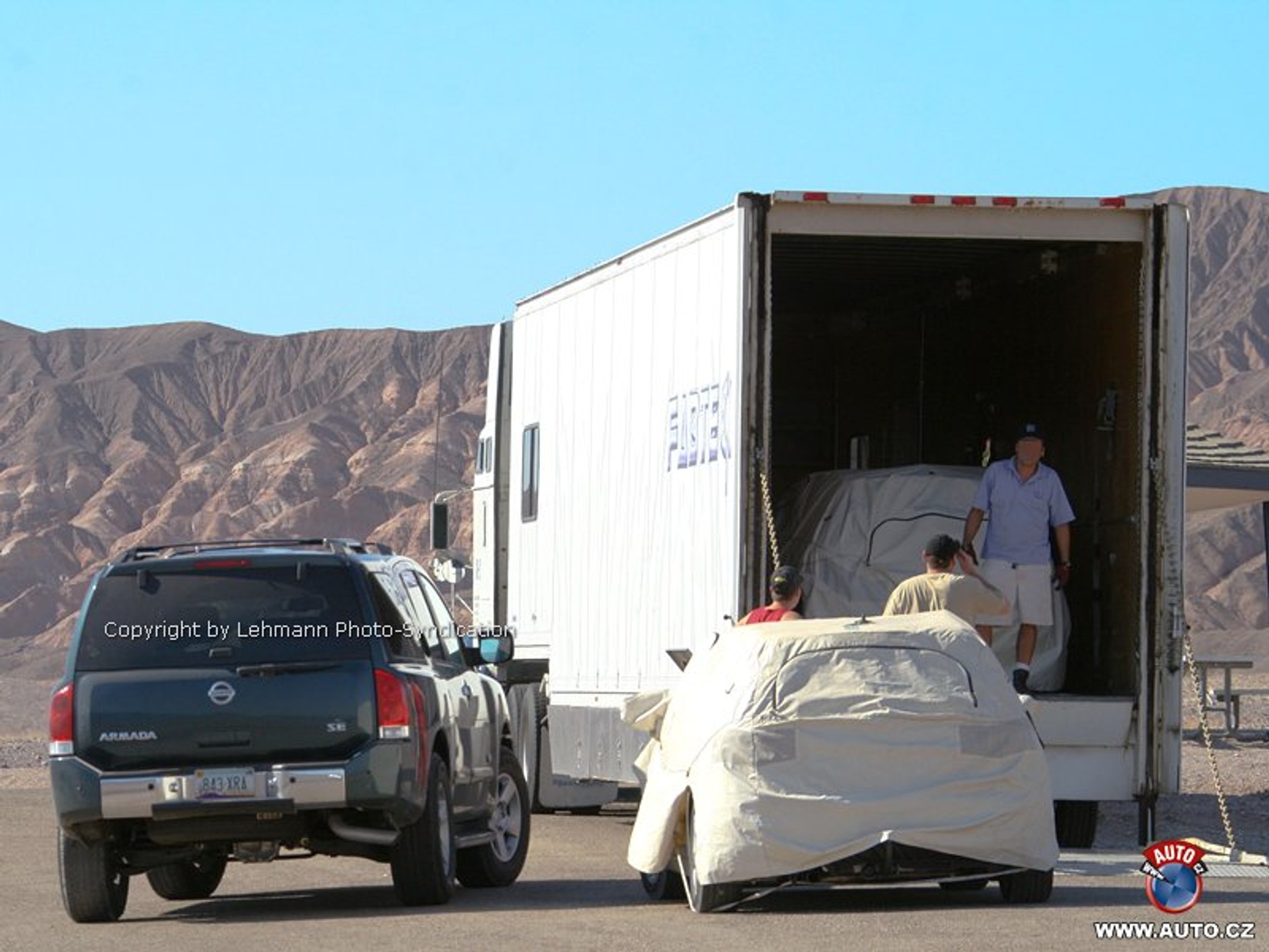 Zdjęcia szpiegowskie: Volkswagen Golf przechodzi intensywne testy