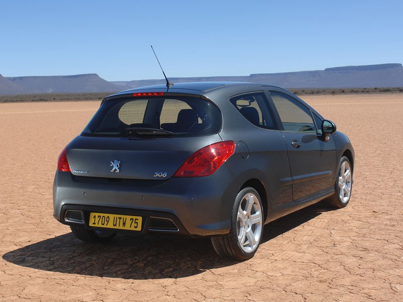 IAA Frankfurt 2007: Peugeot 308 także jako hybryda (3,4 l/100 km)