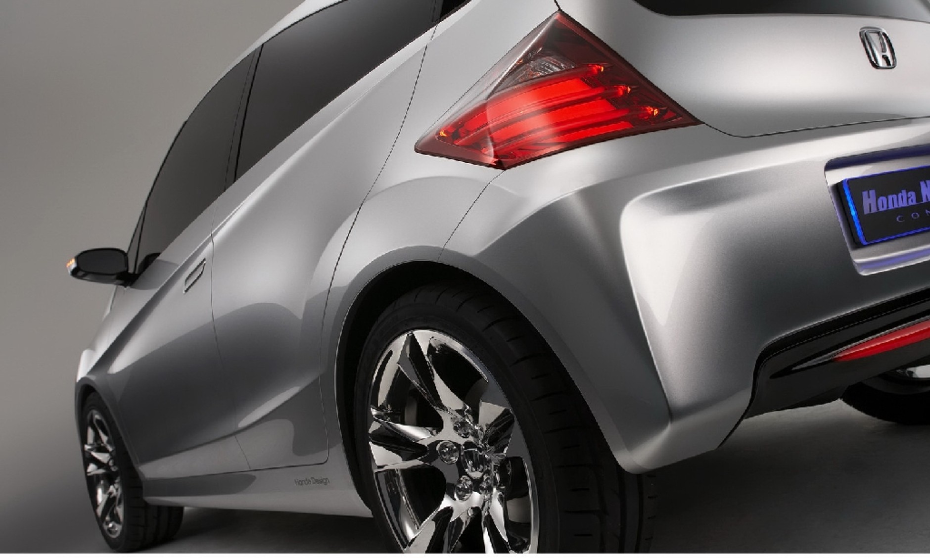 Honda New Small Concept - Japoński sposób na zatłoczone ulice