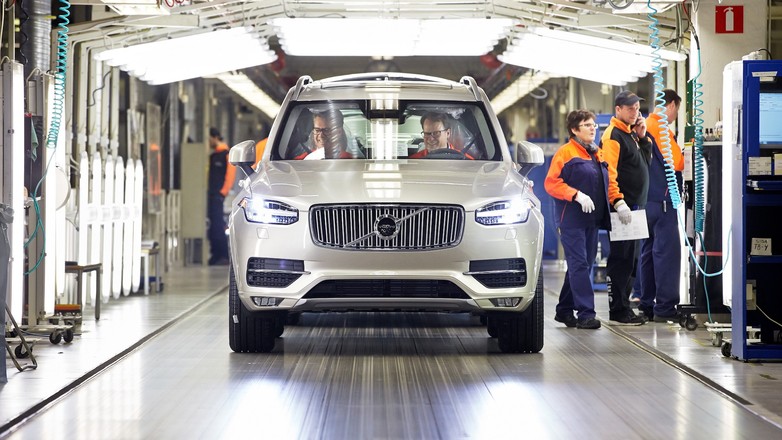 First series-produced new Volvo XC90 rolls off the line at Torslanda plant