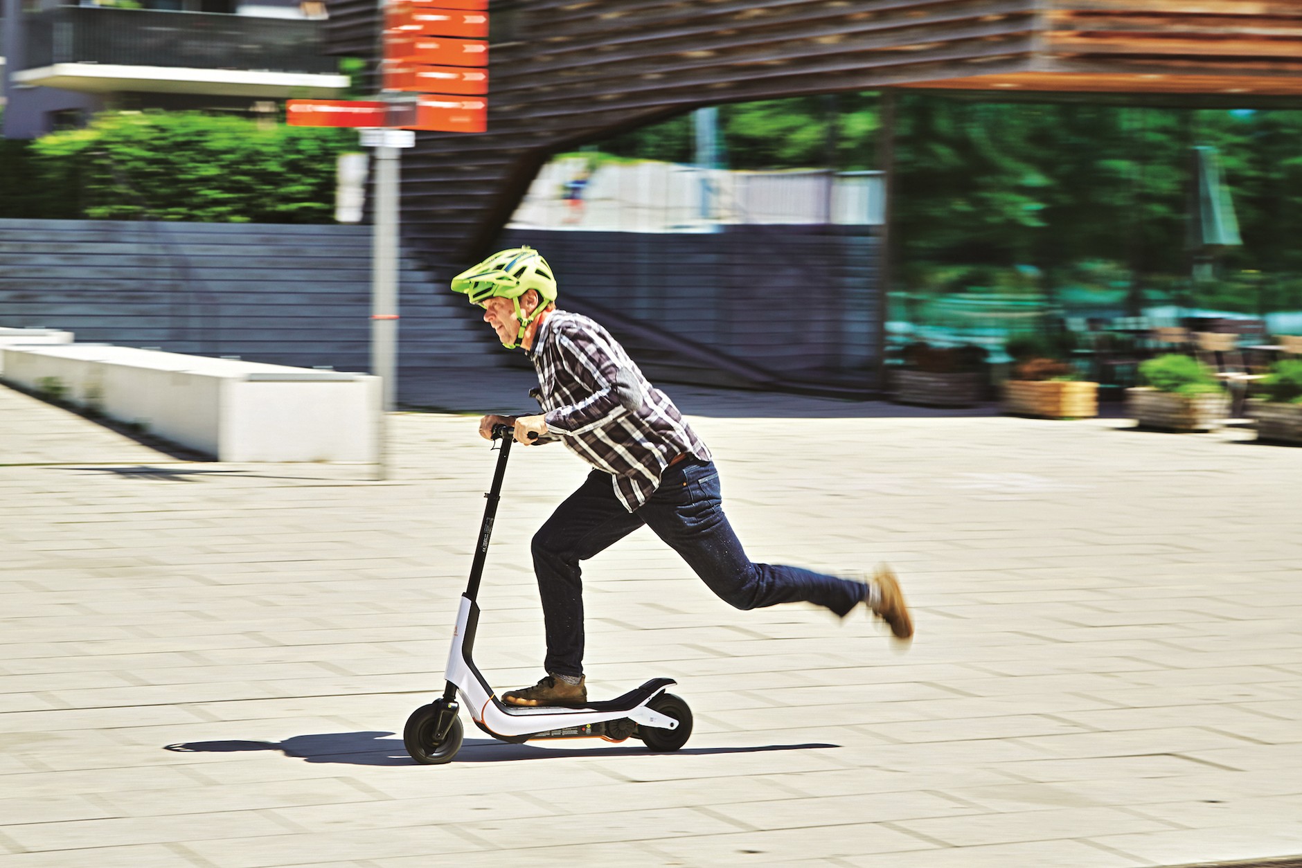 Jadący na hulajnodze odpowiada za spowodowanie zagrożenia czy wypadku tak samo jak każdy inny uczestnik ruchu
