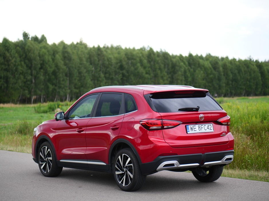 MG ZS Hybrid +