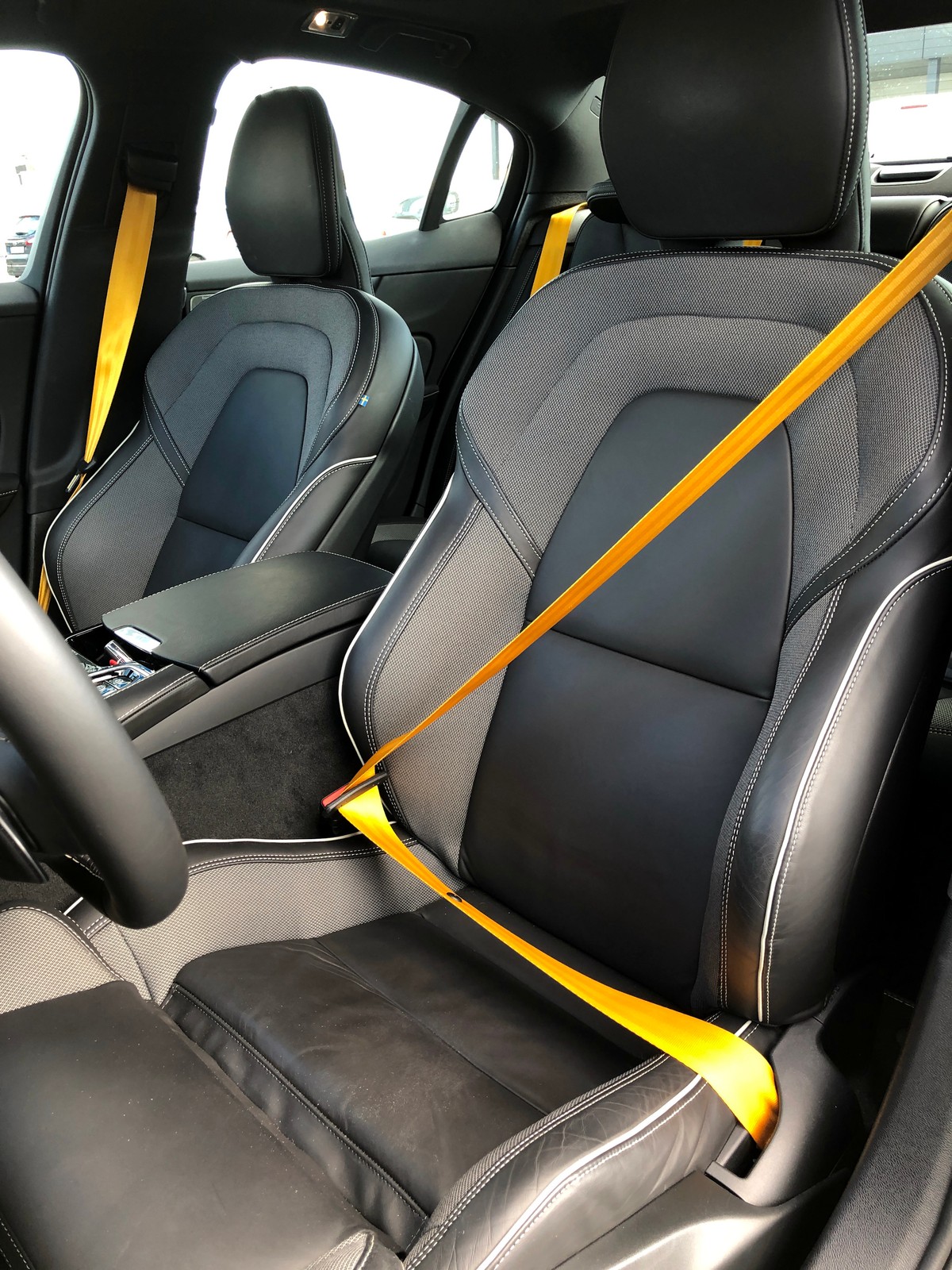 Volvo S60 T8 Polestar Engineered