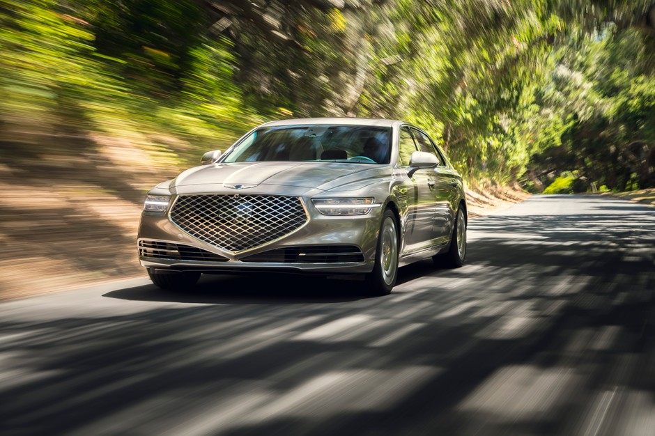 Genesis G90